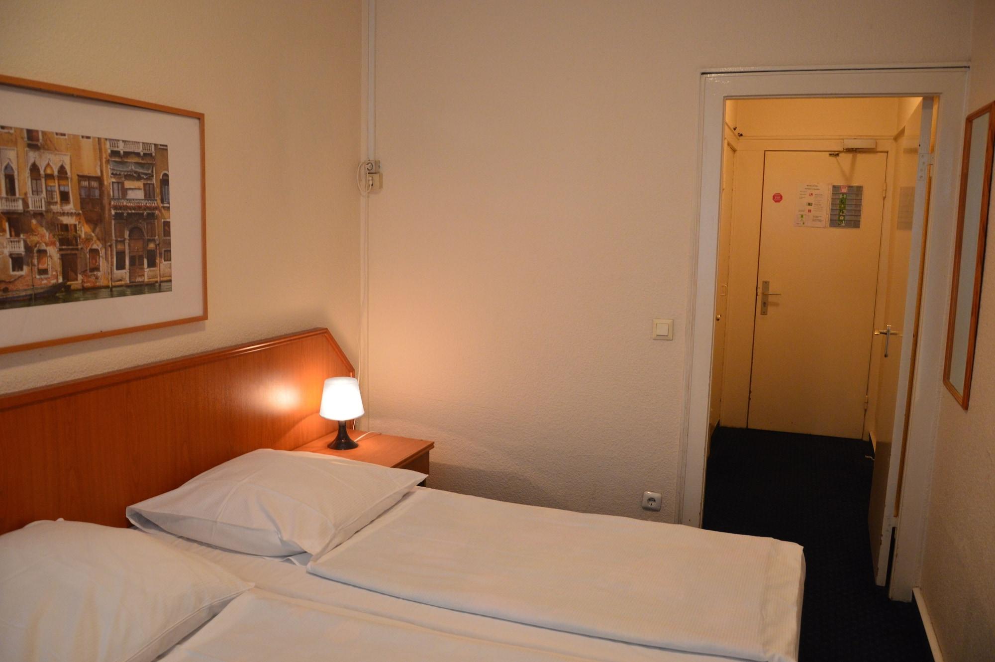 Hotel Mercedes/Centrum Hamburg Kültér fotó