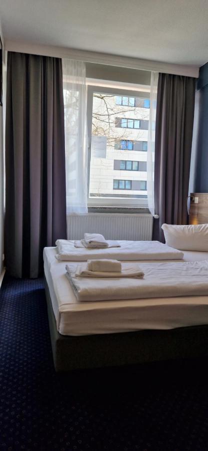 Hotel Mercedes/Centrum Hamburg Kültér fotó